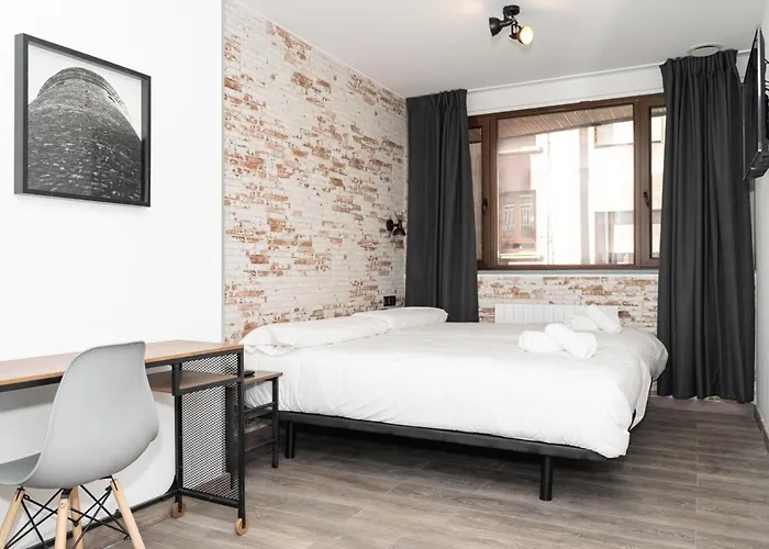 H30 Salces Self Check In Licencia Hbi01292 3* Більбао