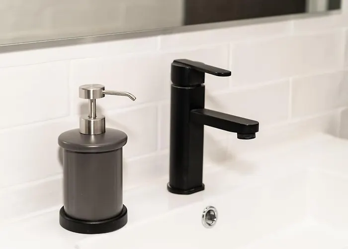 H30 Salces Self Check In Licencia Hbi01292 Більбао