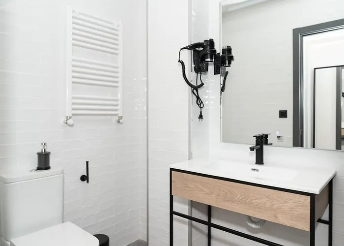 H30 Salces Self Check In Licencia Hbi01292 בית הארחה