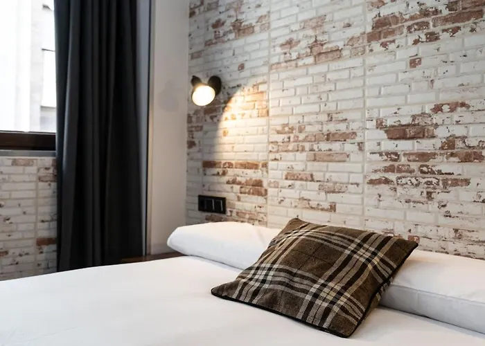 H30 Salces Self Check In Licencia Hbi01292 3* ビルバオ