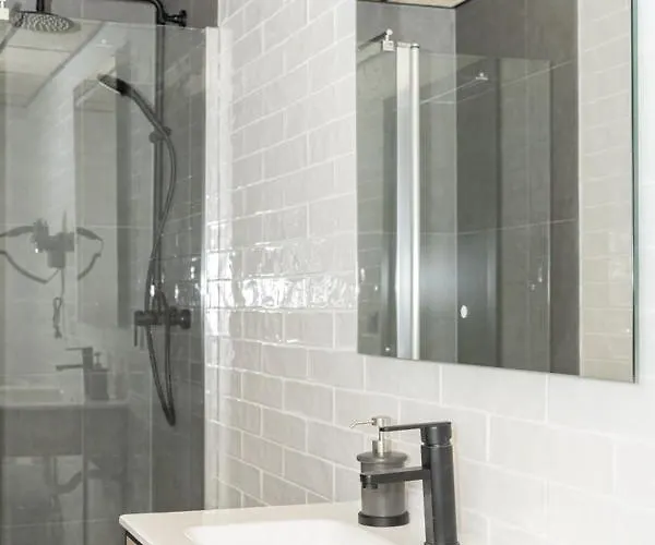 H30 Salces Self Check In Licencia Hbi01292 3* בילבאו